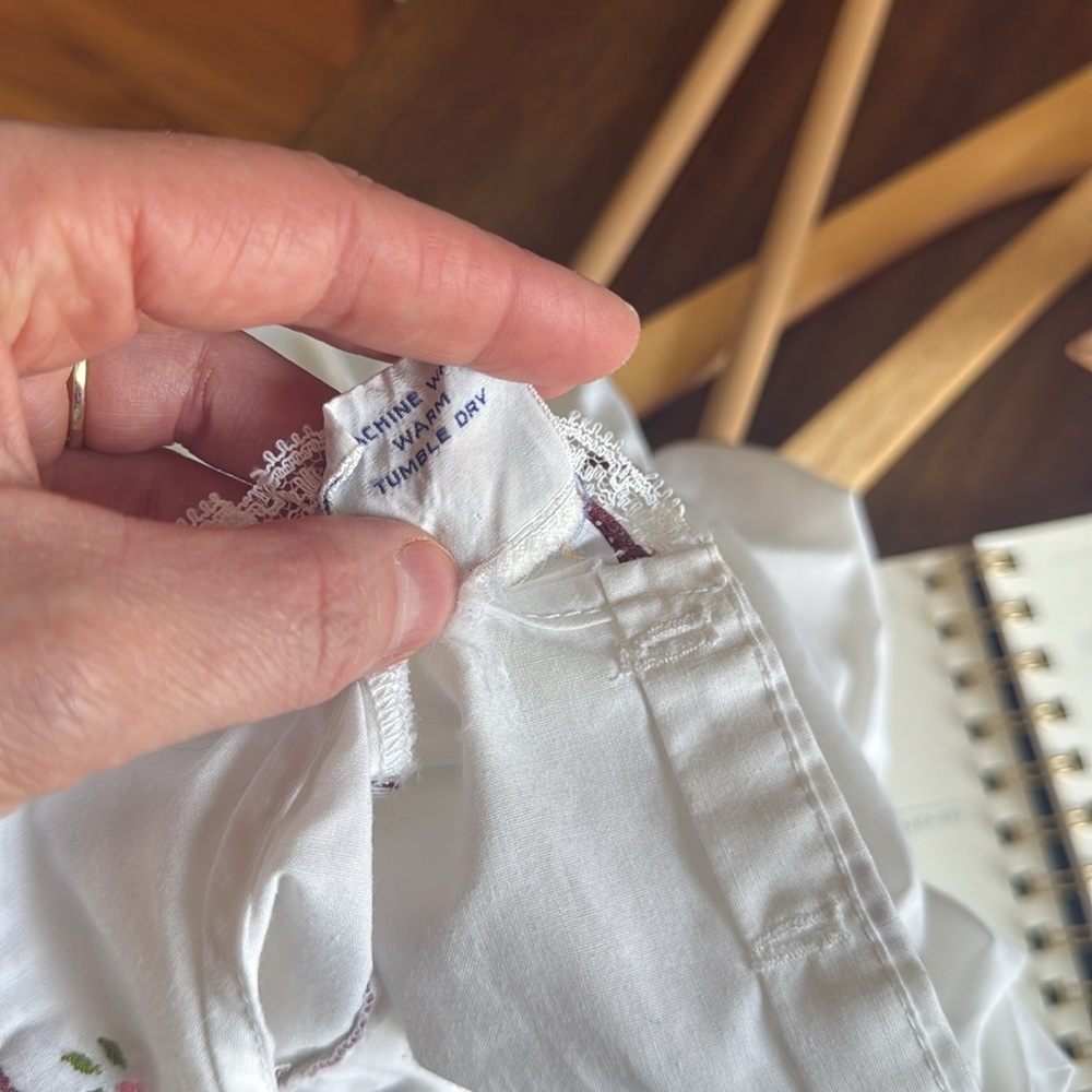 Vintage White Baby Dress with Embroidered Details 12 months - Picture 9 of 9